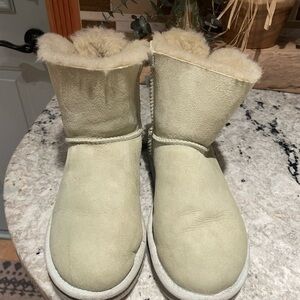 Cozy Beige Shearling Boots